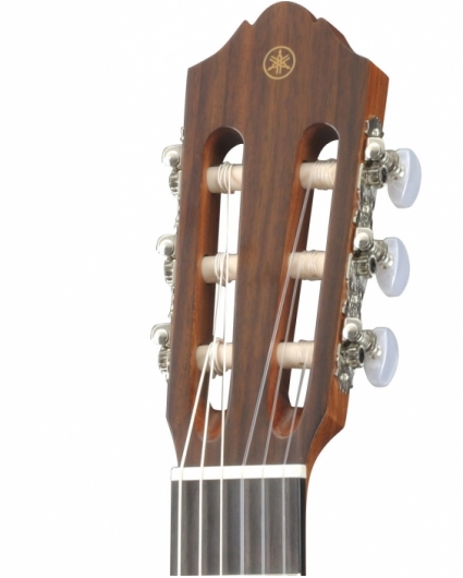 Guitarra Yamaha CG 122MC